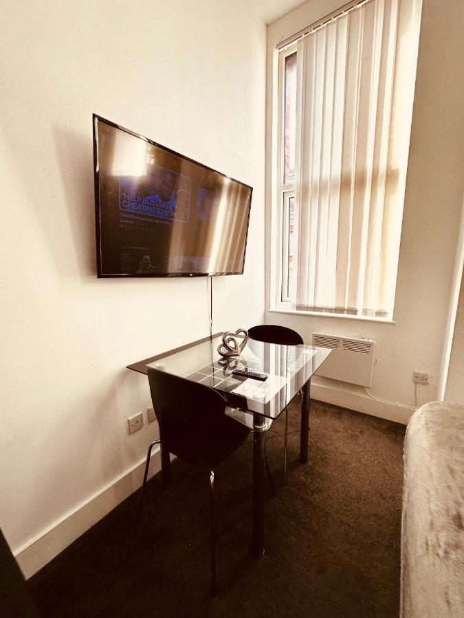 5 Star Luxury Studio Apartment, Big Smart Tv, Wifi, Liverpool City Centre, Easy Access Lock Box Entry! Esterno foto