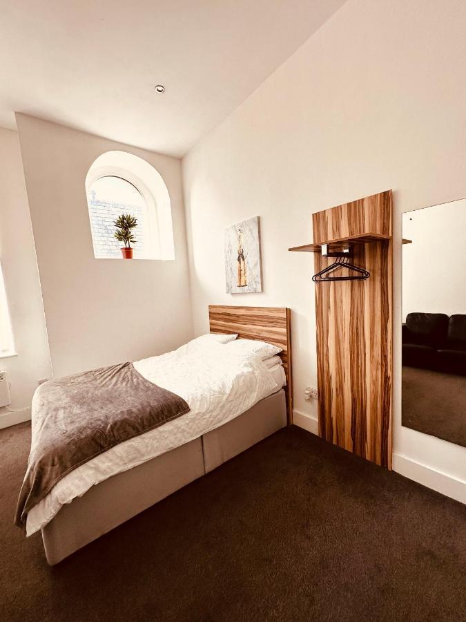 5 Star Luxury Studio Apartment, Big Smart Tv, Wifi, Liverpool City Centre, Easy Access Lock Box Entry! Esterno foto